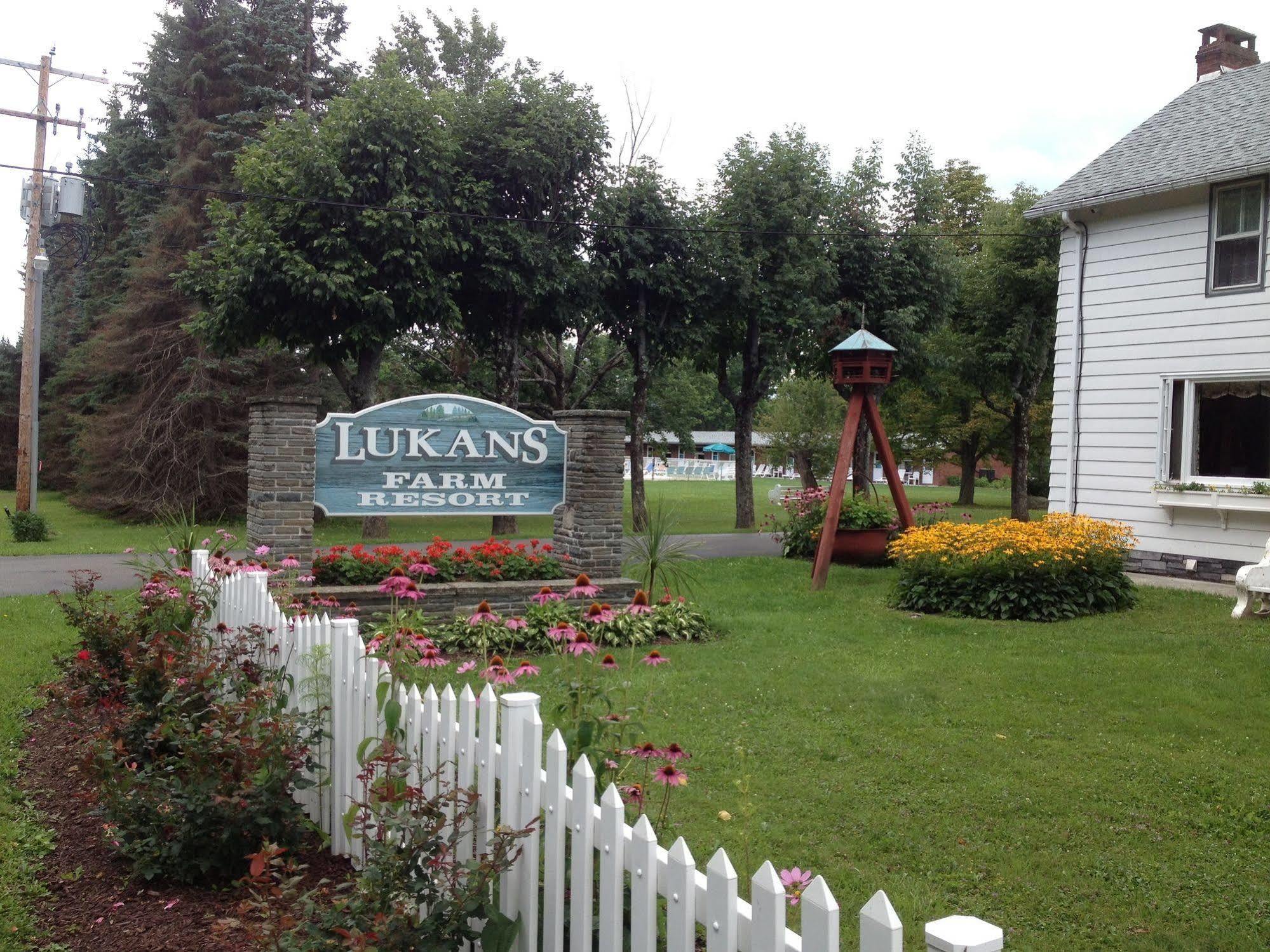 Lukans Farm Resort Hawley エクステリア 写真
